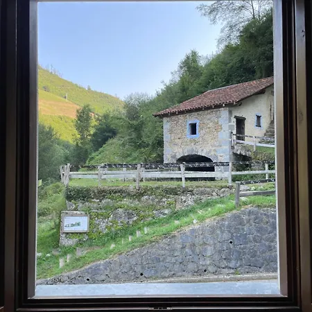 אכסניה De Lastur *