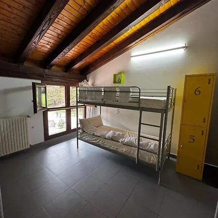 De Lastur Hostel
