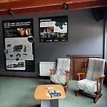 De Lastur Hostel *