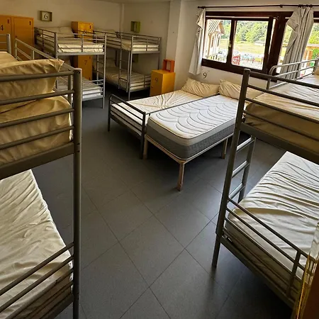 ホステル De Lastur デバ